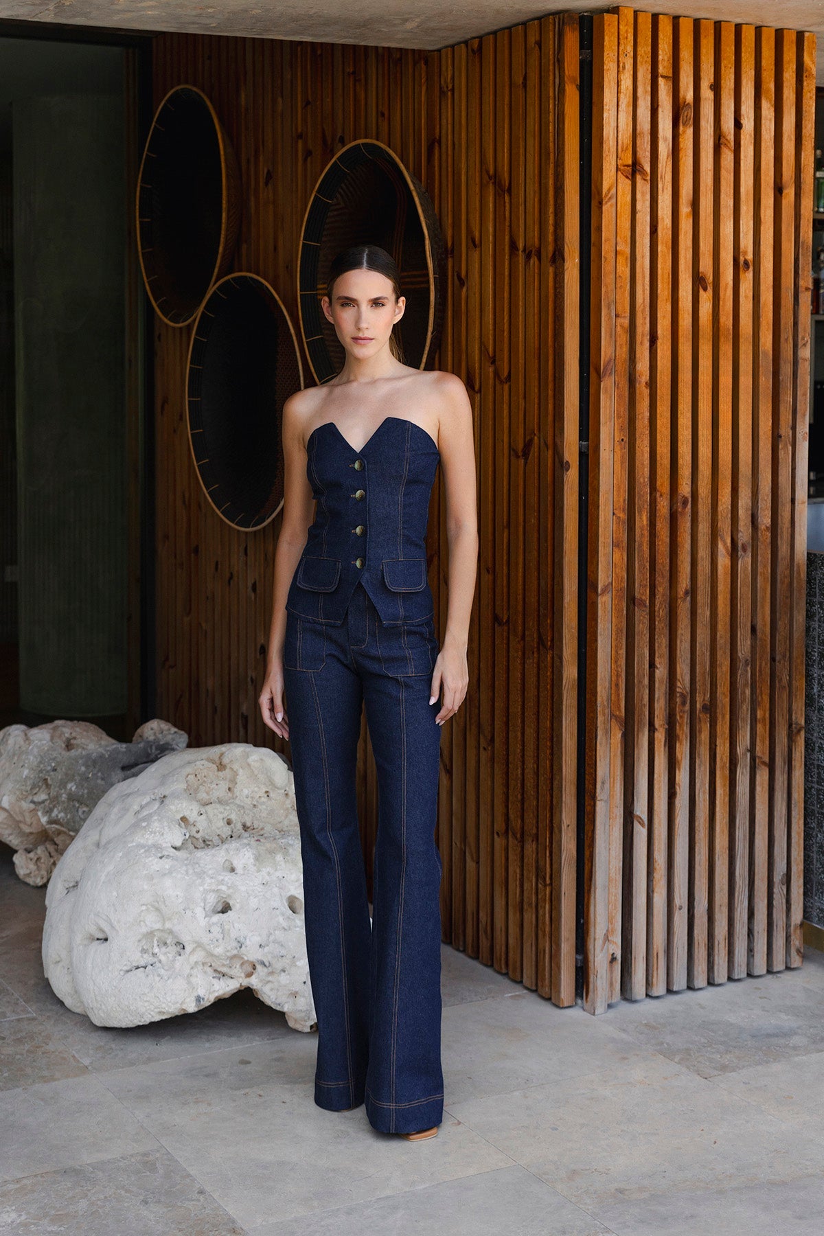 Pantalon denim azul pespuntes