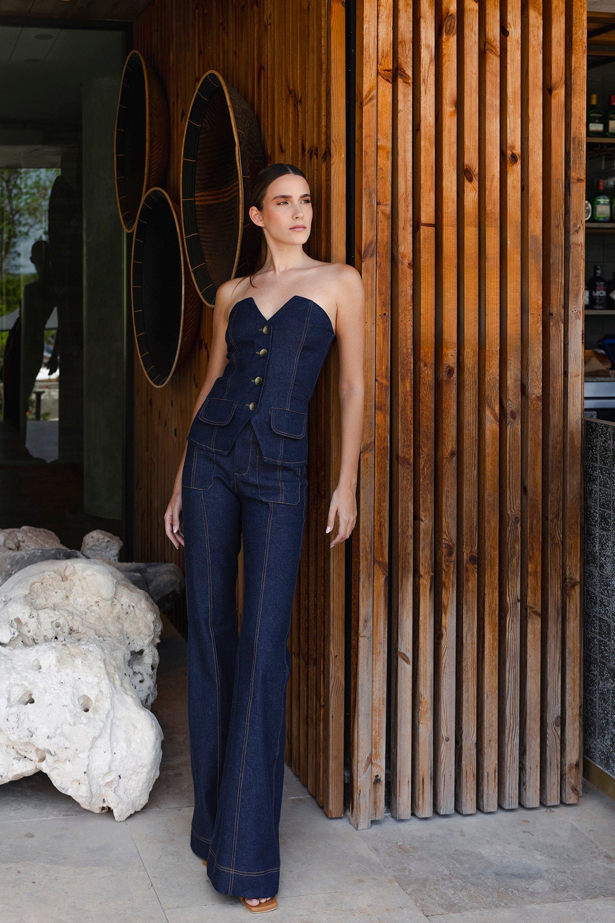 Pantalon denim azul pespuntes