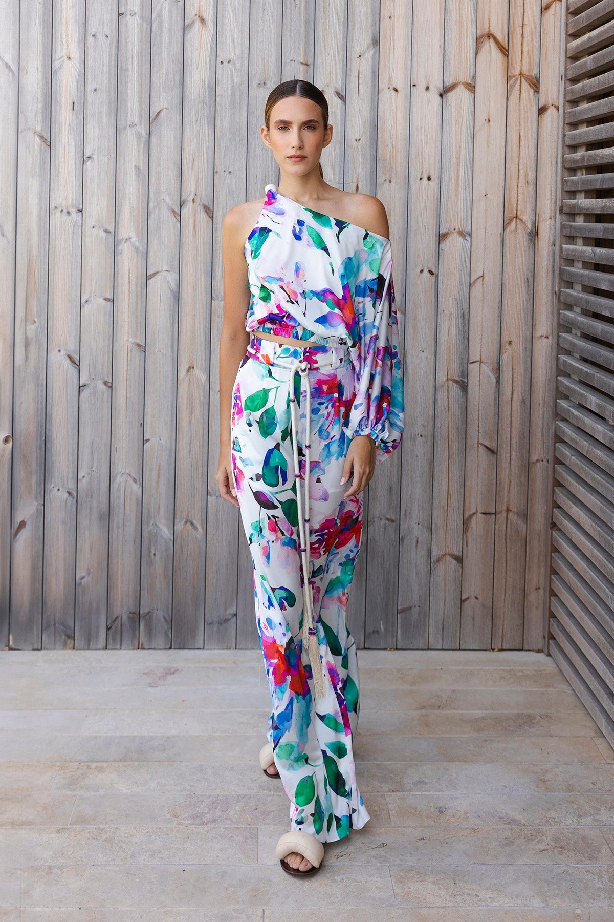 Blusa seda una manga estampada