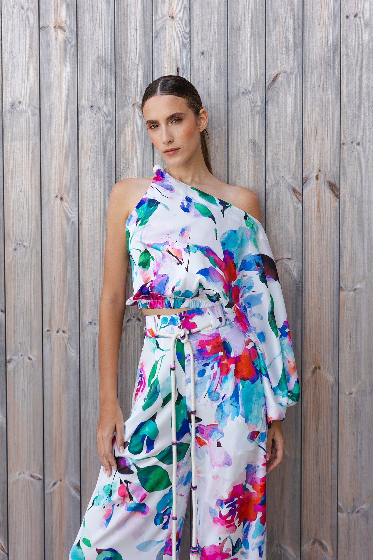 Blusa seda una manga estampada