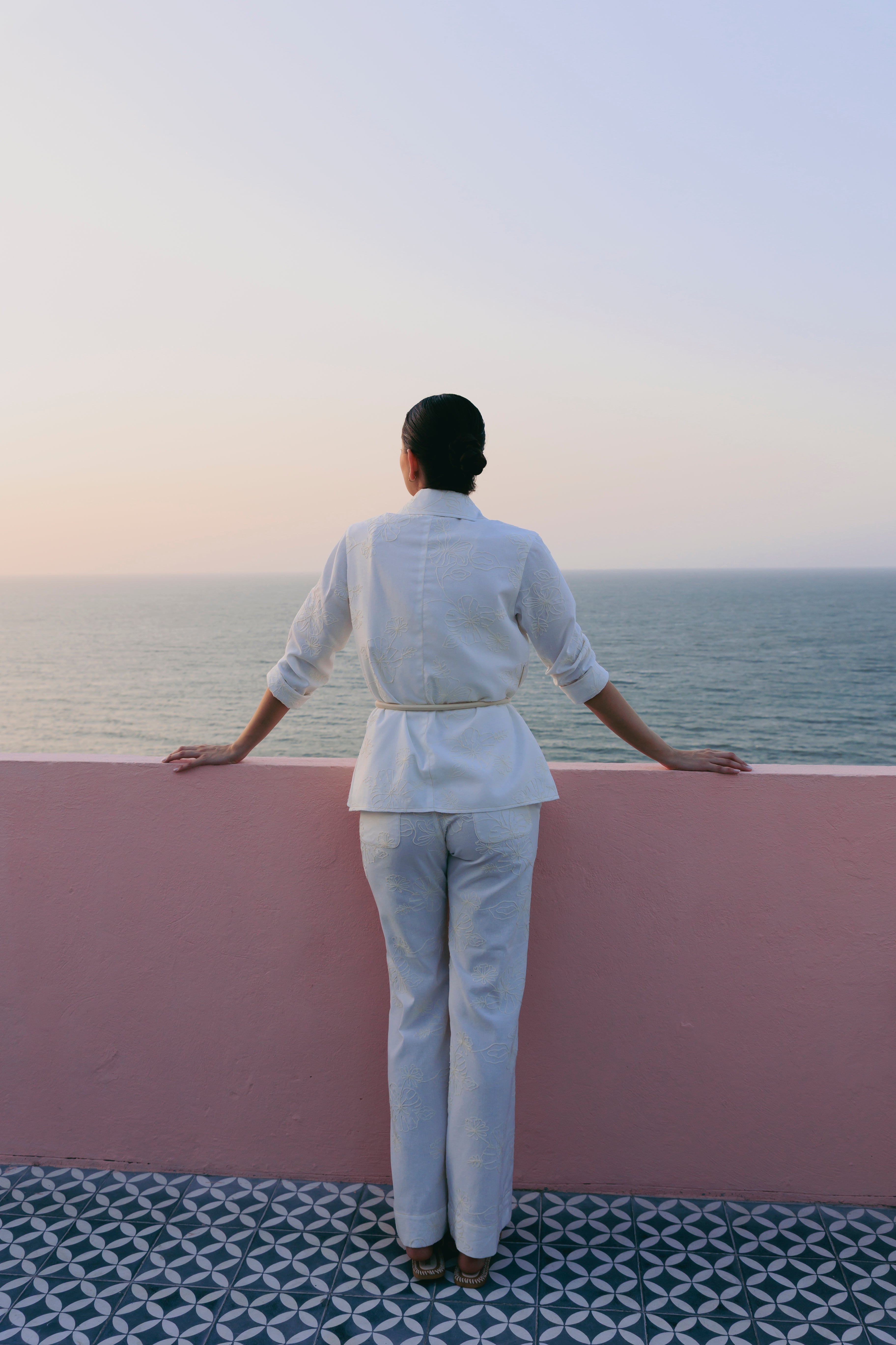 PANTALON LINO BORDADO