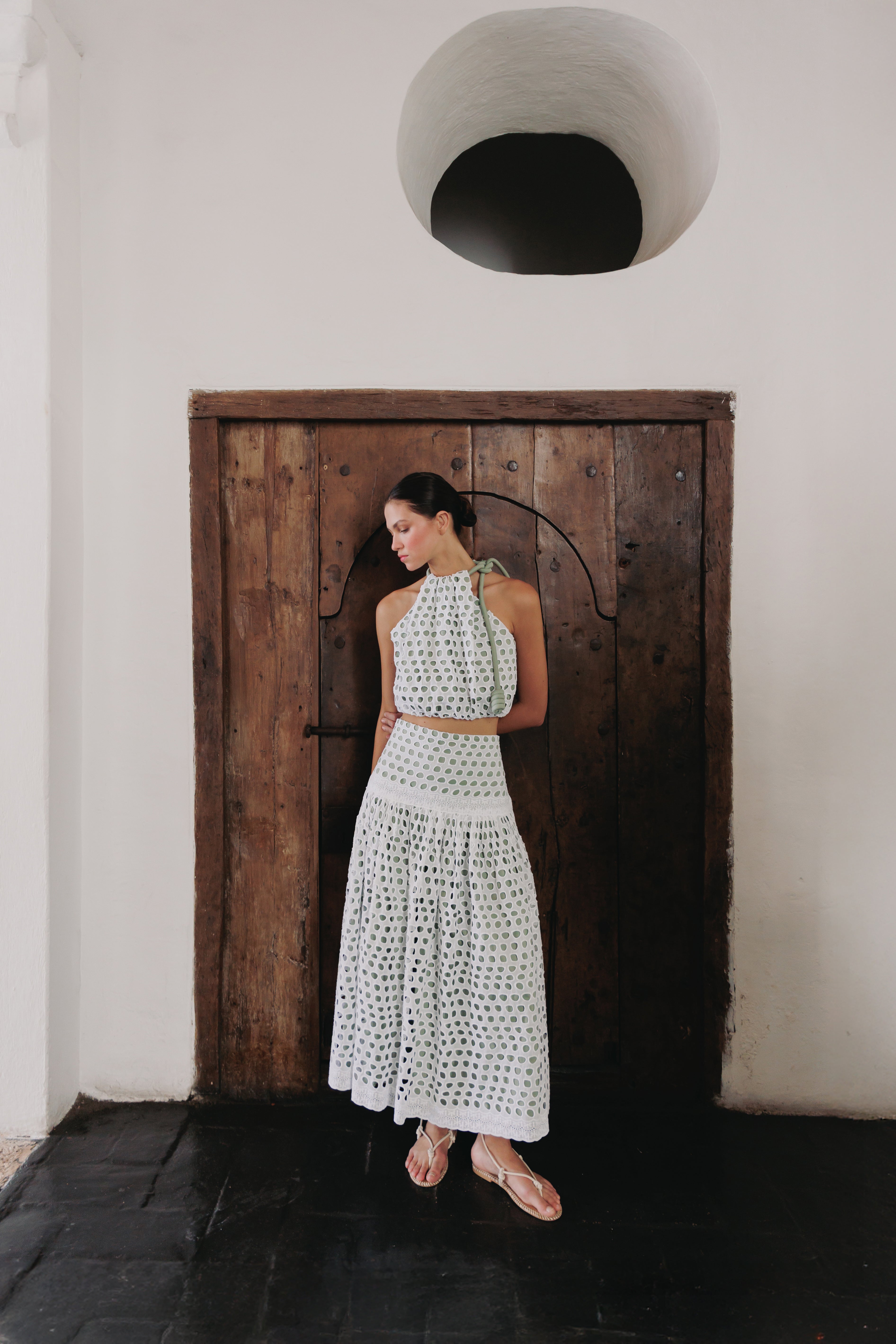 FALDA MIDI OJALILLO