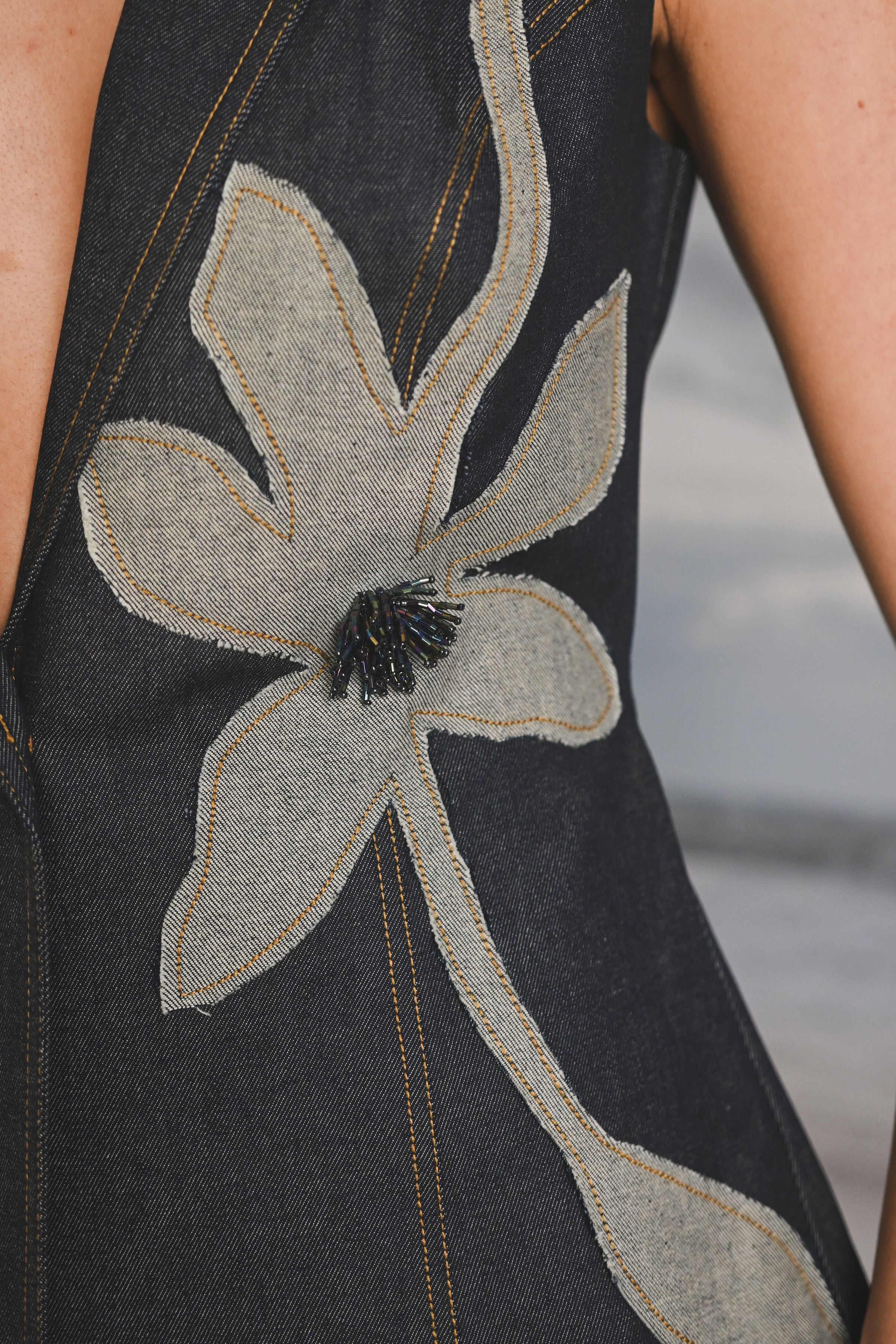 BLAZER SIN MANGA DENIM INDIGO