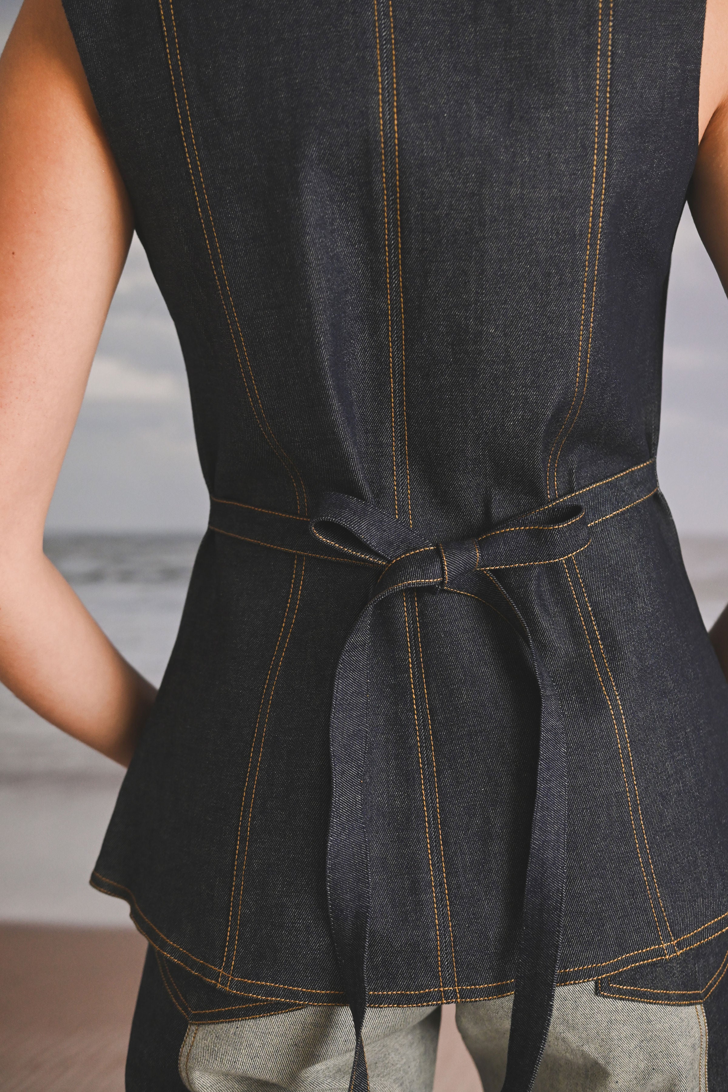 BLAZER SIN MANGA DENIM INDIGO