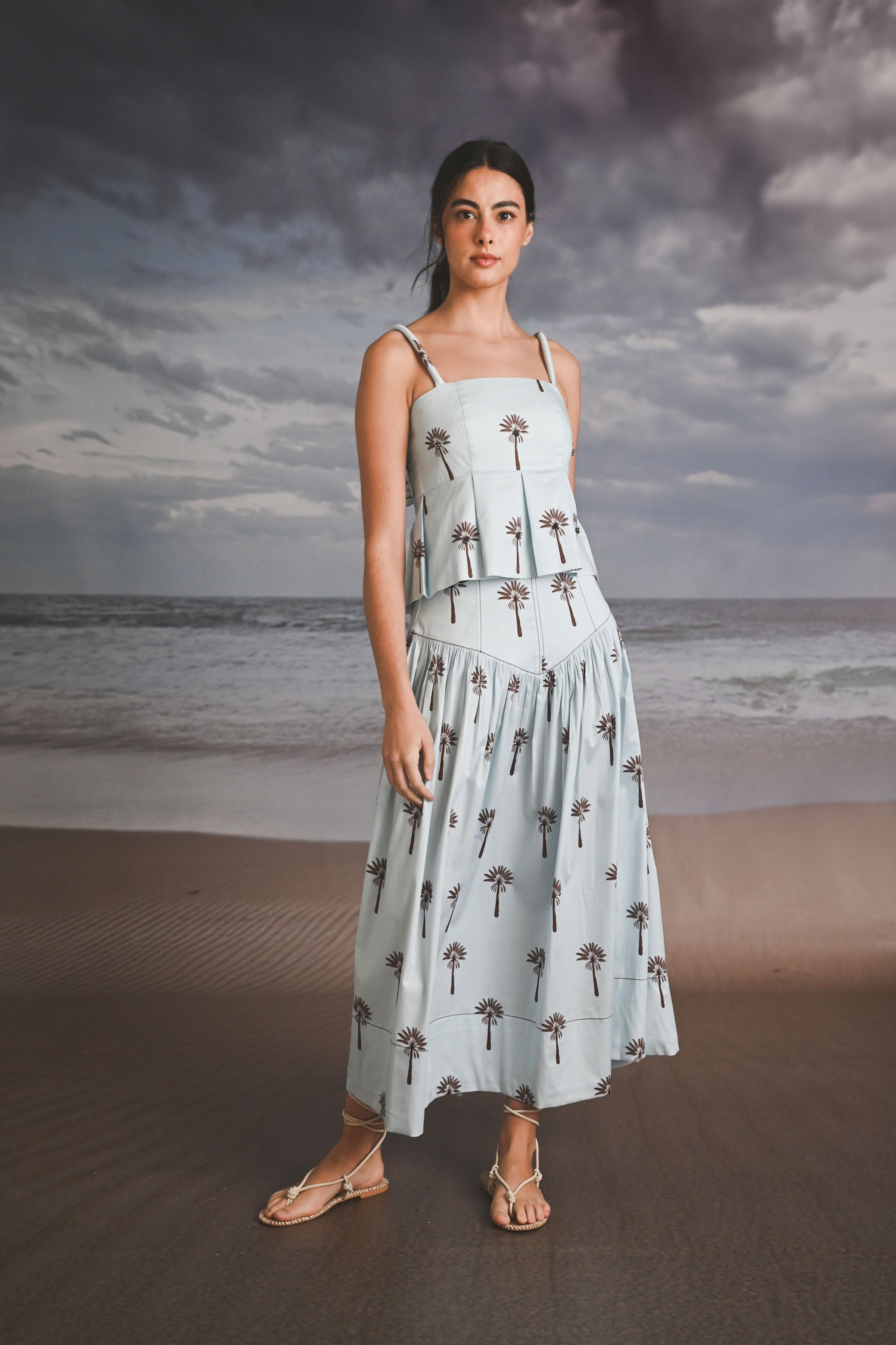 FALDA ESTAMPADA PALMAS