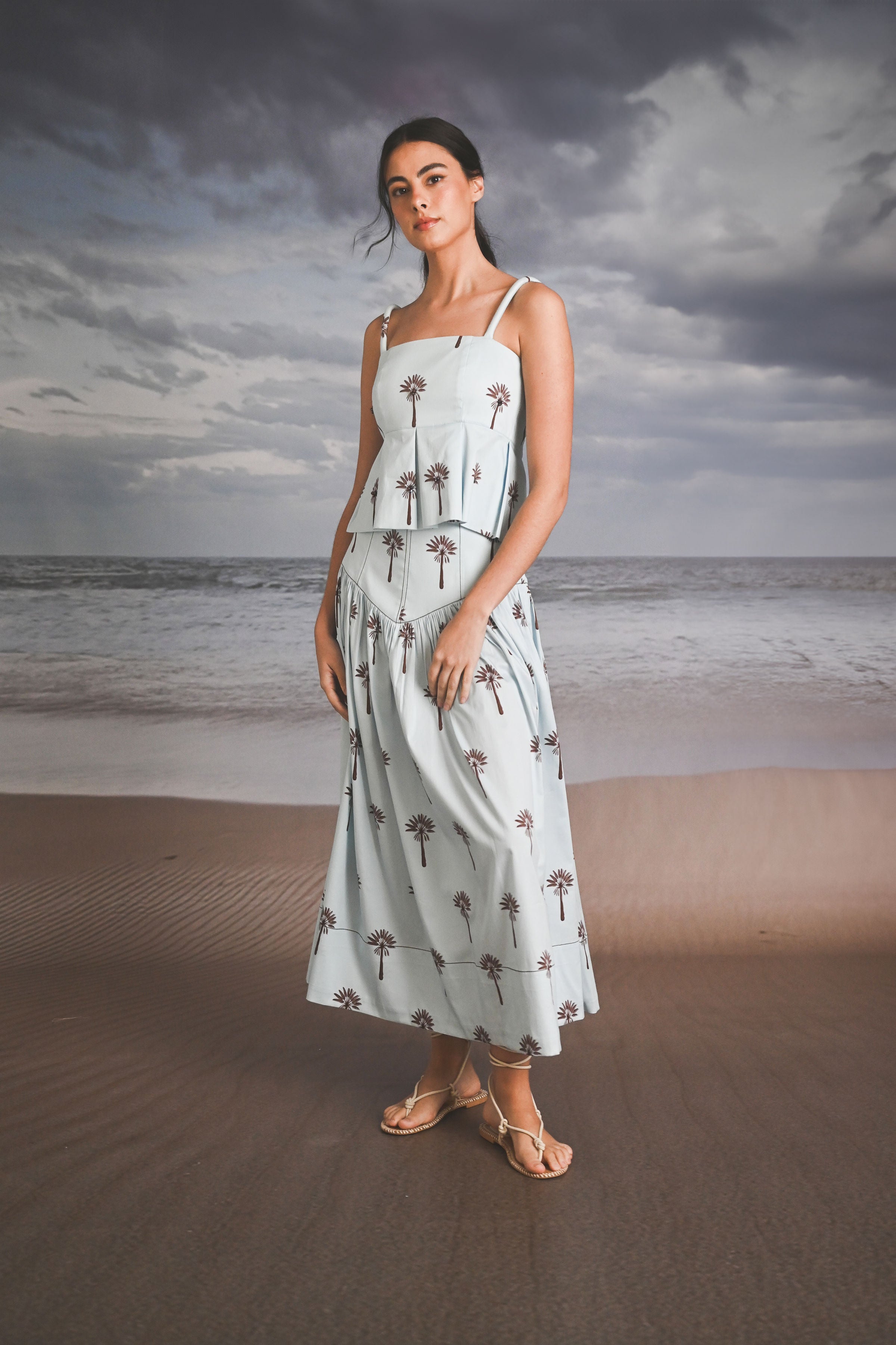 FALDA ESTAMPADA PALMAS