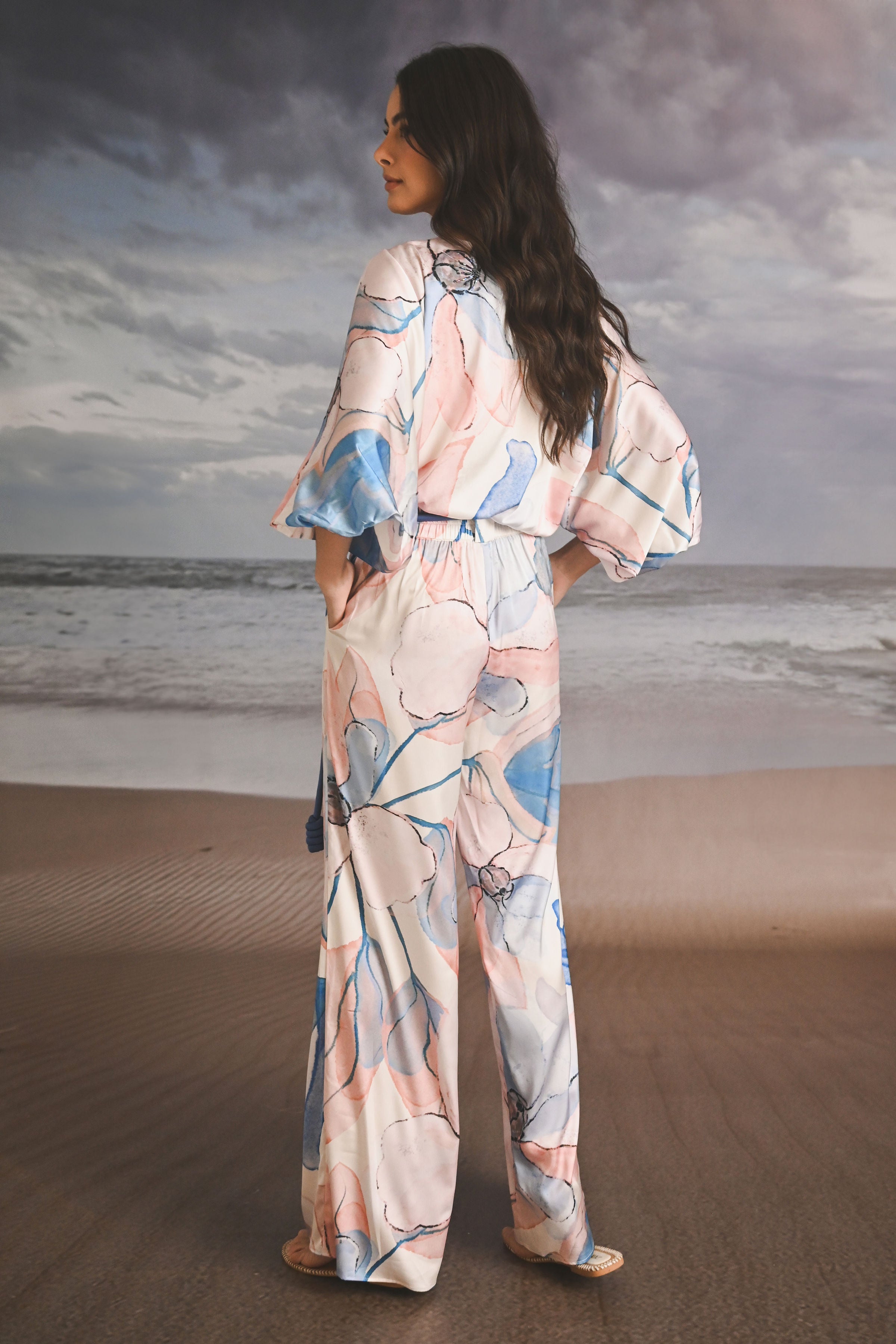 BLUSA SEDA ESTAMPADA CON MANGAS